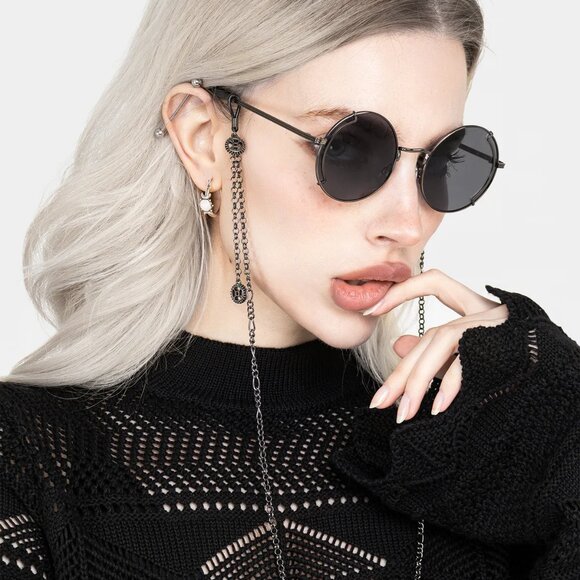 Disturbia Emilie Round Sunglasses with detachable Chain - Picture 2 of 5